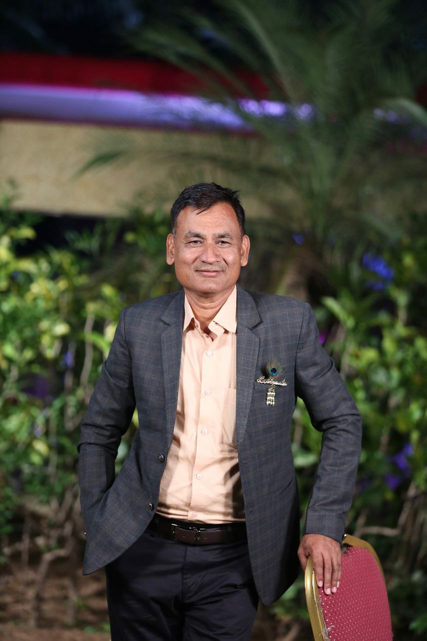 Hasmukh Nakrani - Owner, Shree Santram